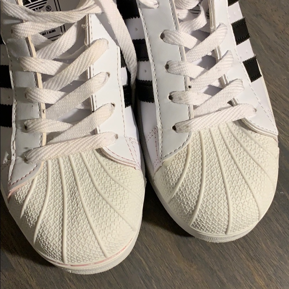 ππ HOST PICK ππ Adidas Shoes / Womenβs Sneakers - Picture 4 of 7